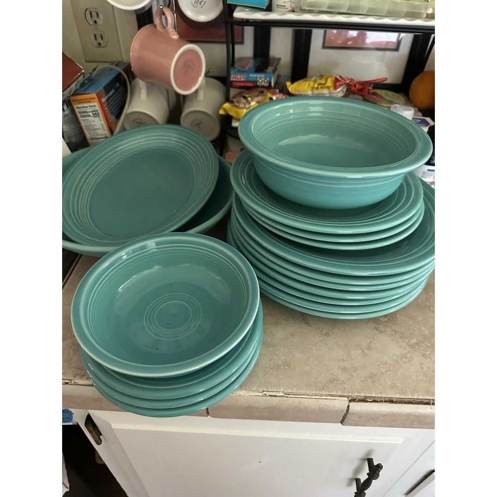 Fiestaware Turquoise Blue/Green 7 Dinner Plates 10.5" Round Retired Color Fiesta - Picture 2 of 2